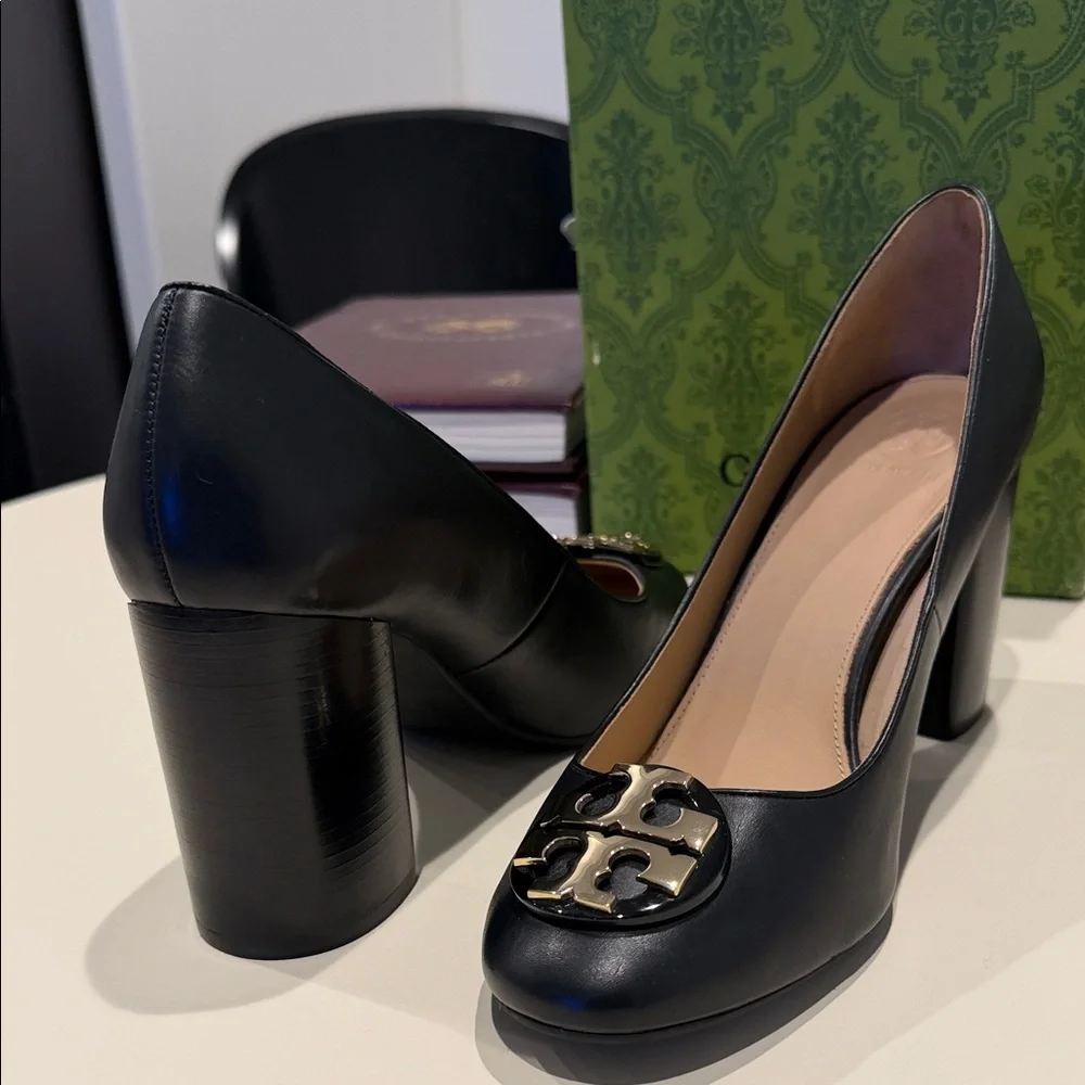 Tory Burch Janey Black Leather Block Heel Pumps - Picture 8 of 12